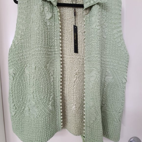 Jerry T Womens Vest - Picture 8 of 10